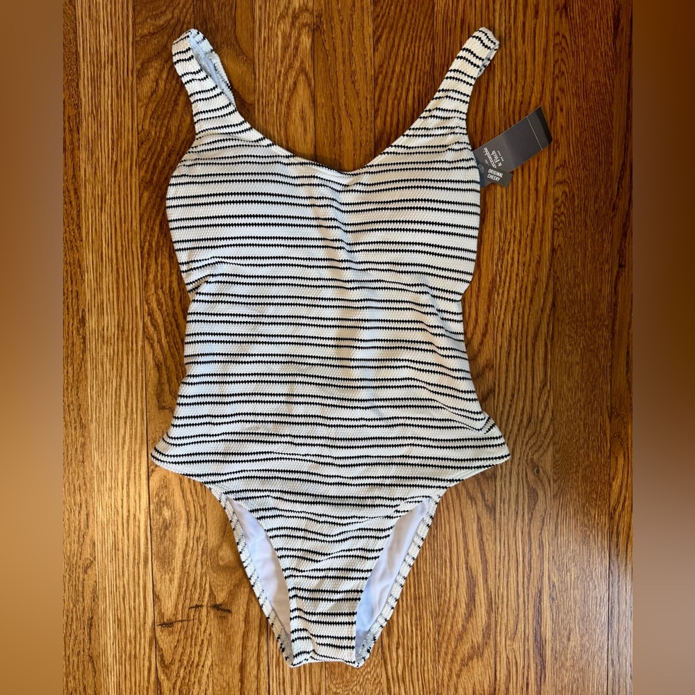 Abercrombie & Fitch Original Cheeky One-piece Swimsuit - Picture 4 of 6